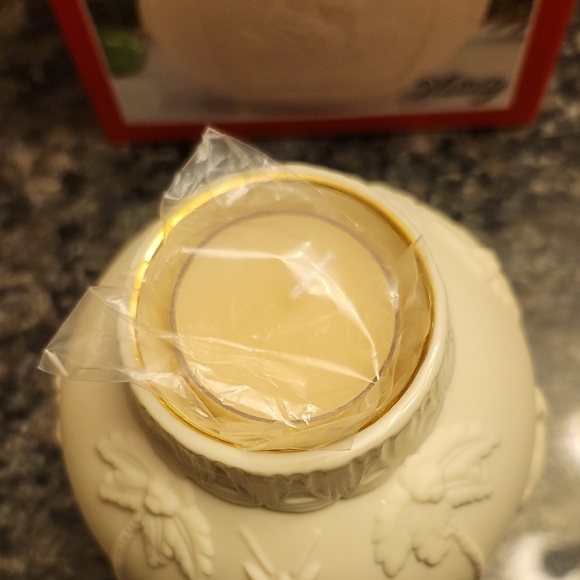 Lenox Nativity Votive - Picture 2 of 5